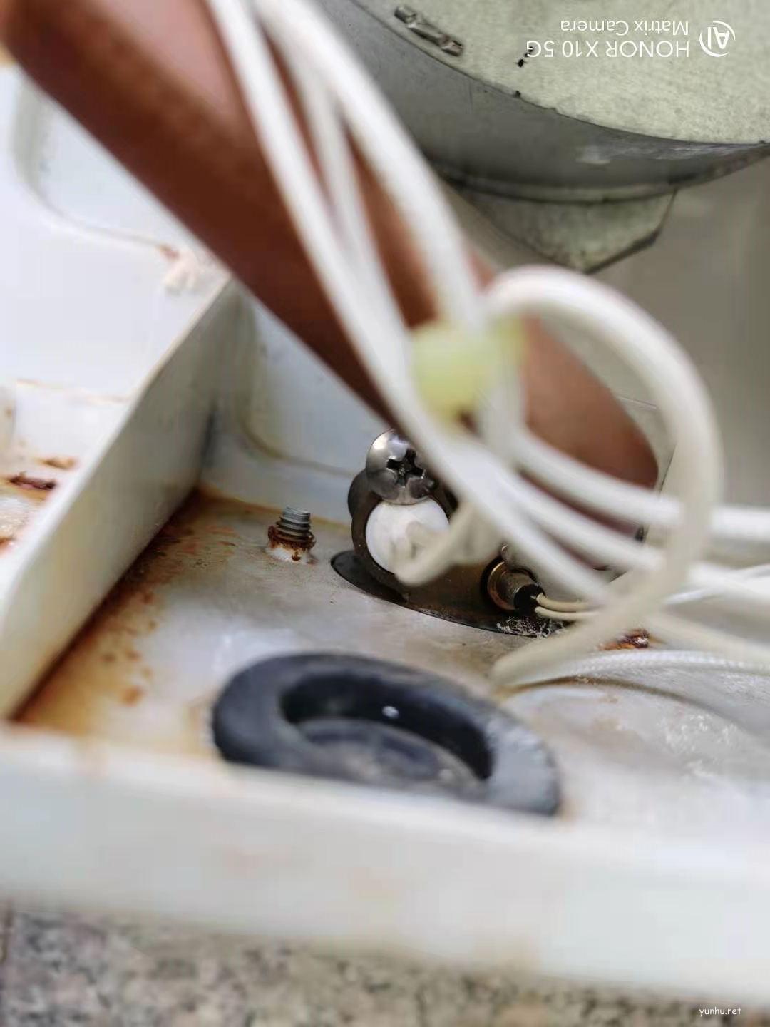 3千多块钱的热水器,冻坏报废,有点可惜了