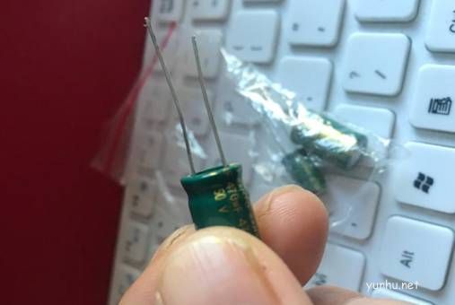 5元钱修好黑屏的液晶电视