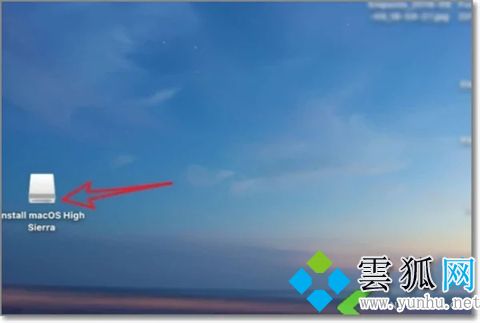 苹果电脑u盘在哪里打开 苹果电脑插u盘在哪里显示