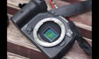 3250 万像素 8 级防抖 佳能 EOS R7 售 9499 元